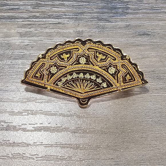Vintage Damascene Scalloped Fan Brooch Gold & Black with Trombone Closure - Picture 1 of 4